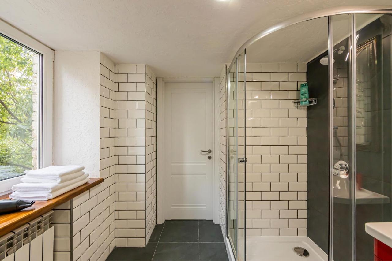 Kyiv Brown Loft Apartment Ngoại thất bức ảnh