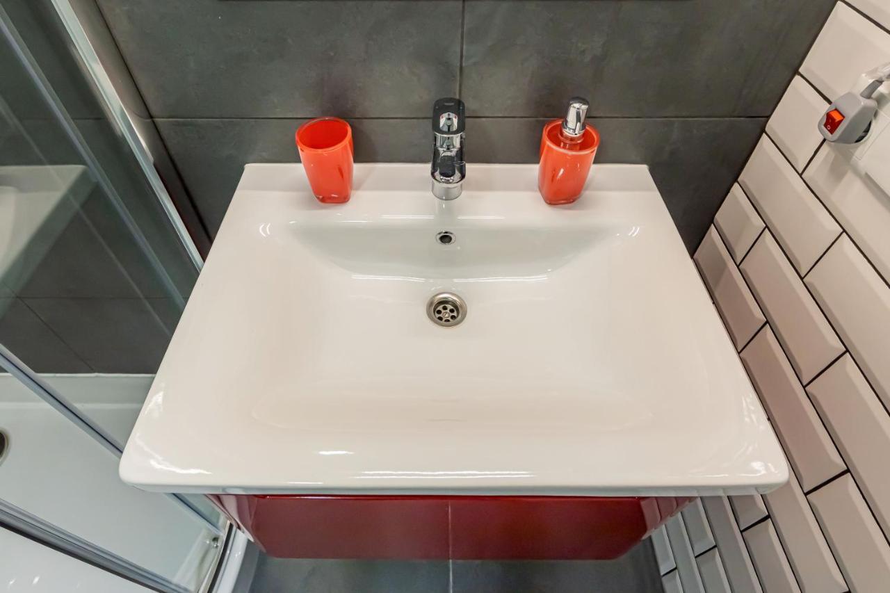 Kyiv Brown Loft Apartment Ngoại thất bức ảnh