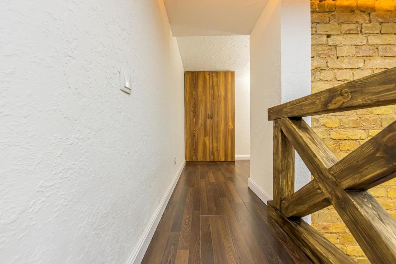 Kyiv Brown Loft Apartment Ngoại thất bức ảnh